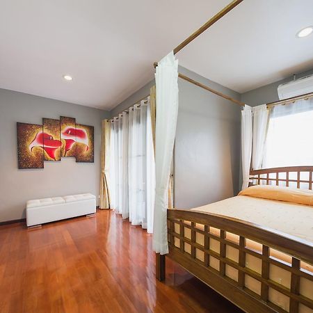 Luxury Town House In The Heart Of The Old City Чиангмай Экстерьер фото