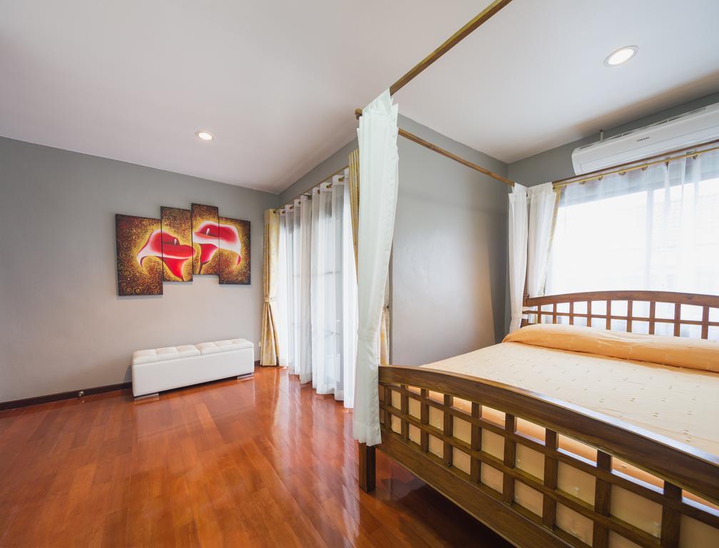 Luxury Town House In The Heart Of The Old City Чиангмай Экстерьер фото